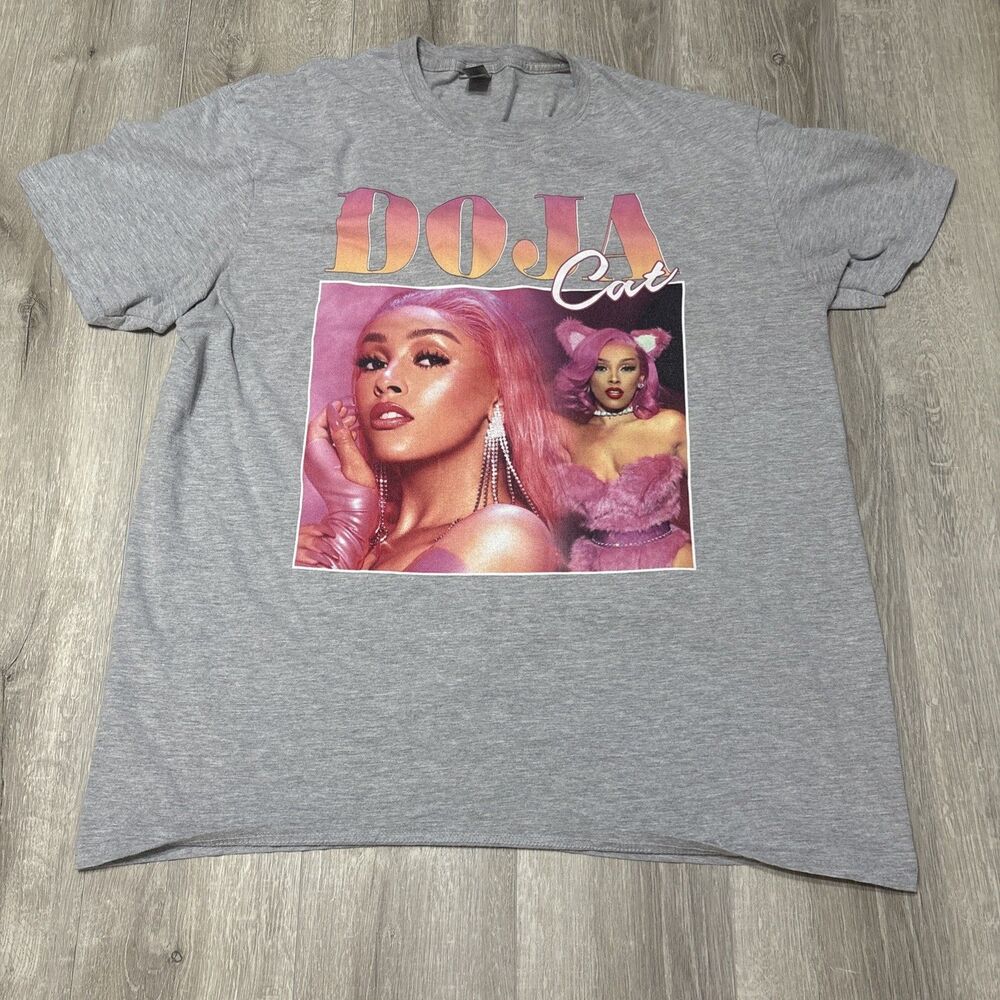 Doja Cat Graphic T-Shirt Unisex L Gray Pink Photo Tee Music Artist Streetwear